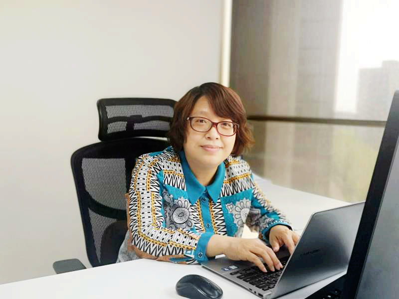 首都最美巾幗奮斗者尹洪苓：以奮斗的姿態(tài)，砥礪前行 展現(xiàn)新時(shí)代“她風(fēng)采”