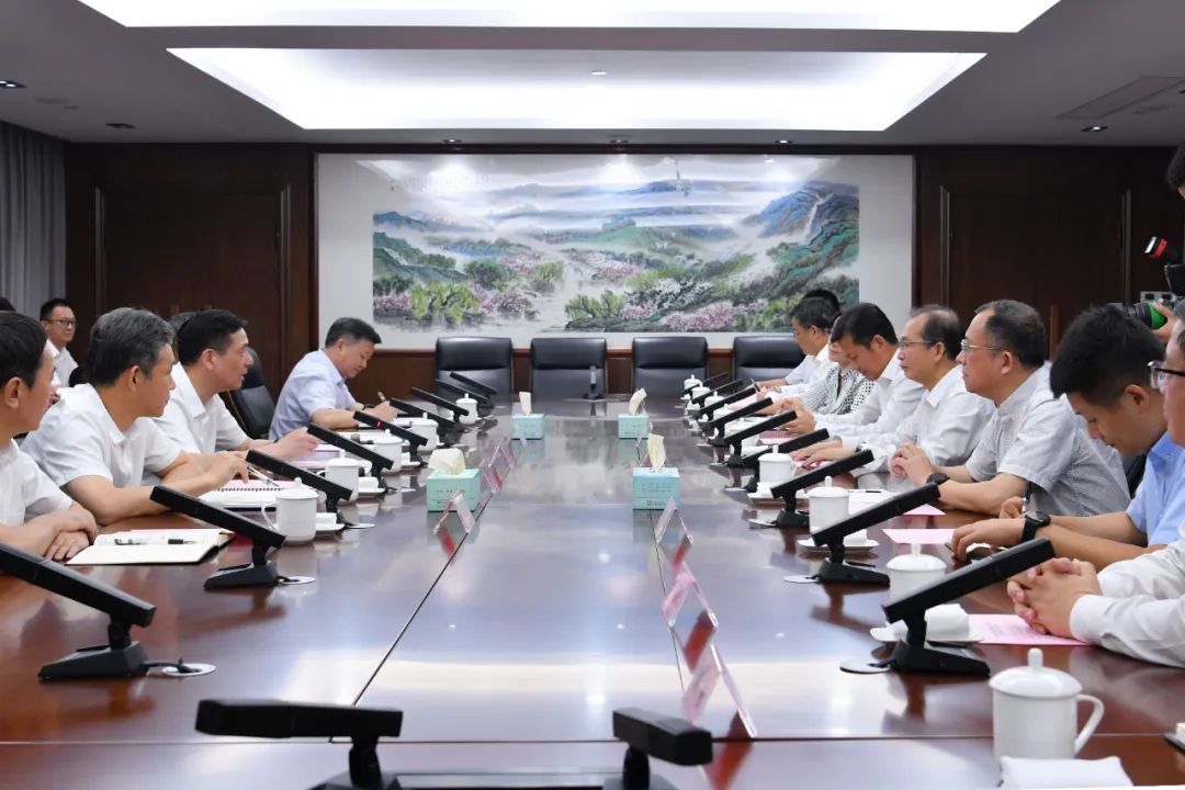 江毅拜會(huì)陳浩、南存輝并調(diào)研駐浙企業(yè)