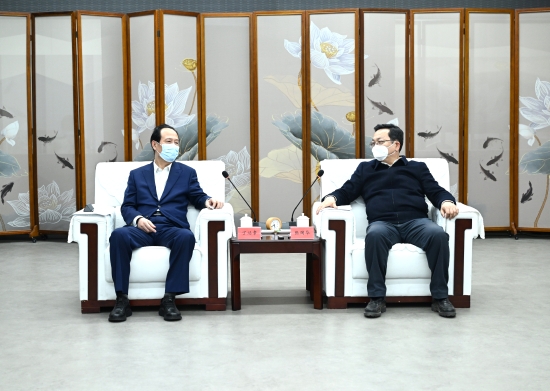 丁焰章與雄安新區(qū)黨工委書(shū)記、管委會(huì)主任張國(guó)華會(huì)談