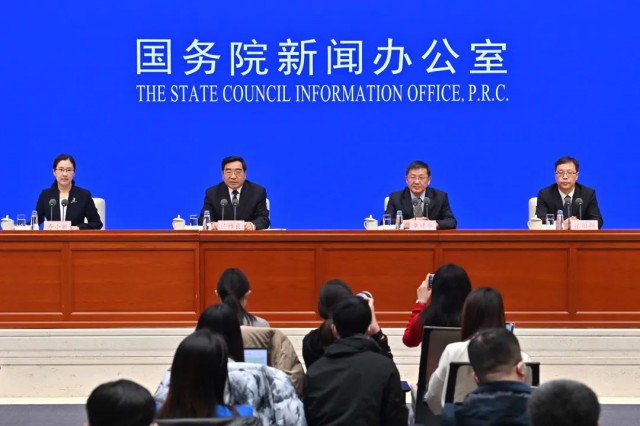 國家發(fā)改委：健全多能互補(bǔ)綜合應(yīng)急調(diào)度機(jī)制，推動(dòng)風(fēng)、光發(fā)電多發(fā)滿發(fā)