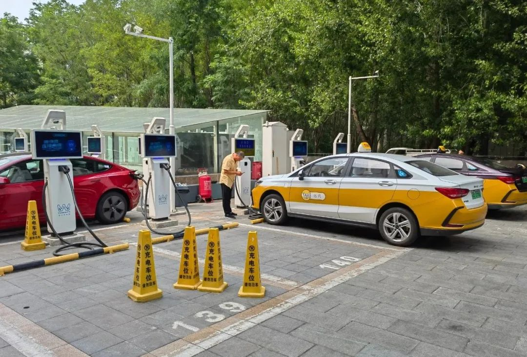 2022電動(dòng)汽車充電設(shè)施大盤(pán)點(diǎn)
