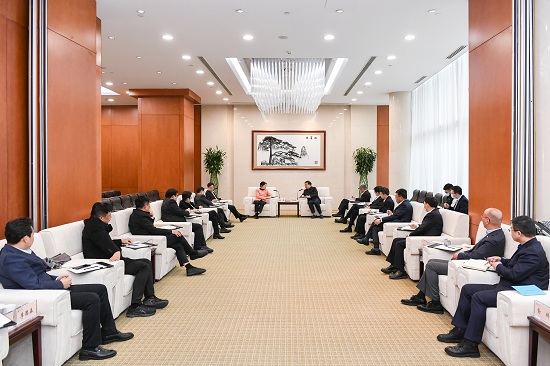 華能集團總經理、黨組副書記鄧建玲會見常州市市長盛蕾