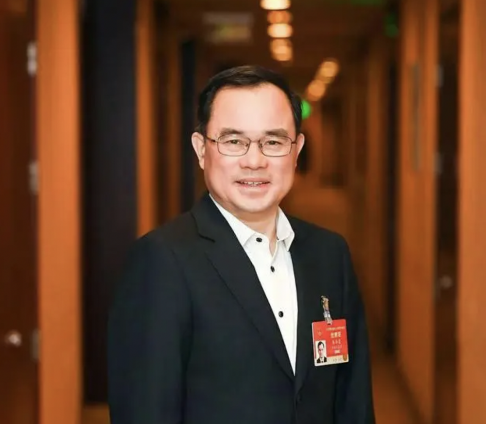 【兩會好聲音】全國人大代表朱華榮：建議主流燃油車消費稅改革、保障新能源汽車健康協(xié)同發(fā)展