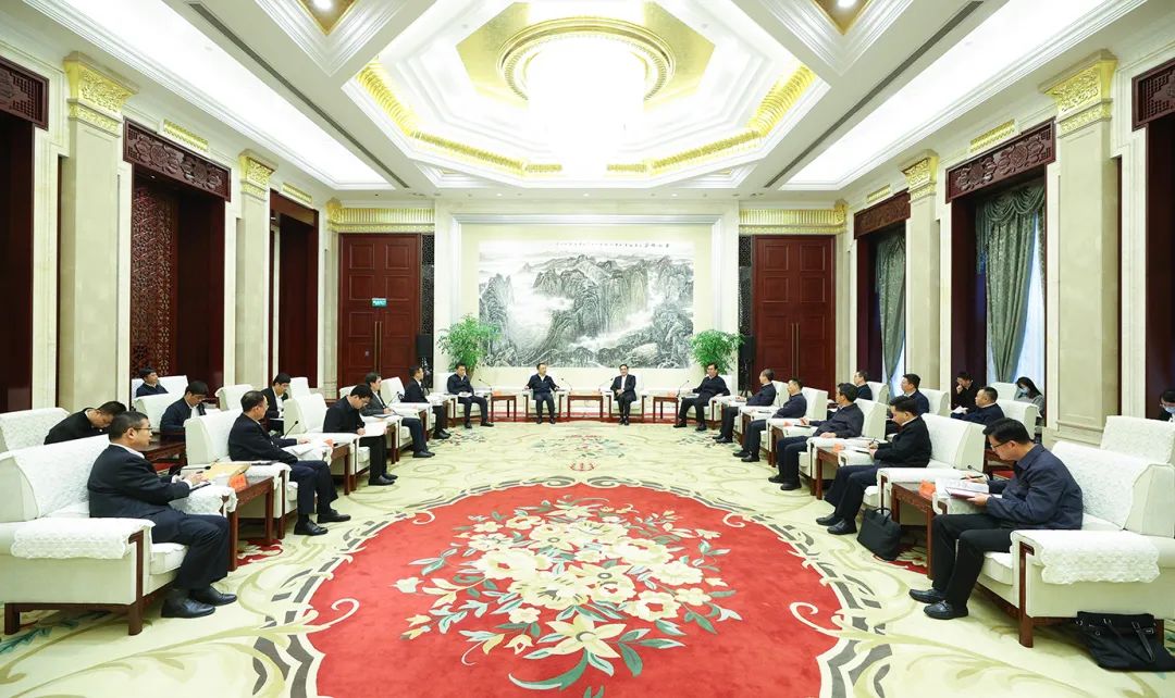 大唐集團(tuán)黨組書記鄒磊拜會(huì)貴州省委書記徐麟、省長(zhǎng)李炳軍