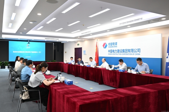 中國(guó)電建黨委常委、副總經(jīng)理徐鵬程與漳龍集團(tuán)黨委書(shū)記、董事長(zhǎng)吳子毅會(huì)談