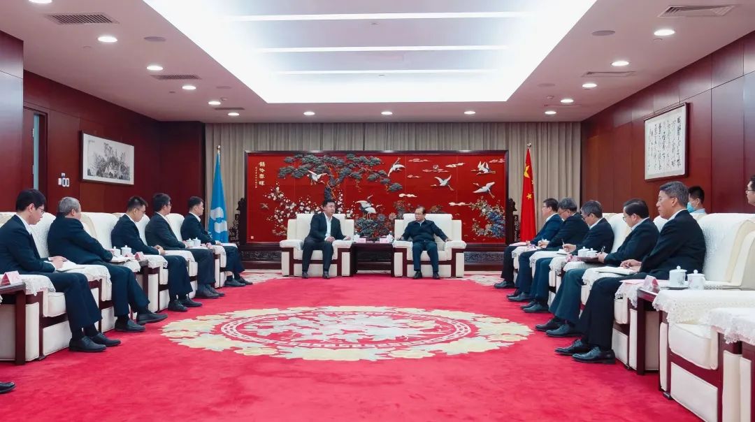 華電集團董事長江毅會見海博思創(chuàng)董事長、總經(jīng)理張劍輝
