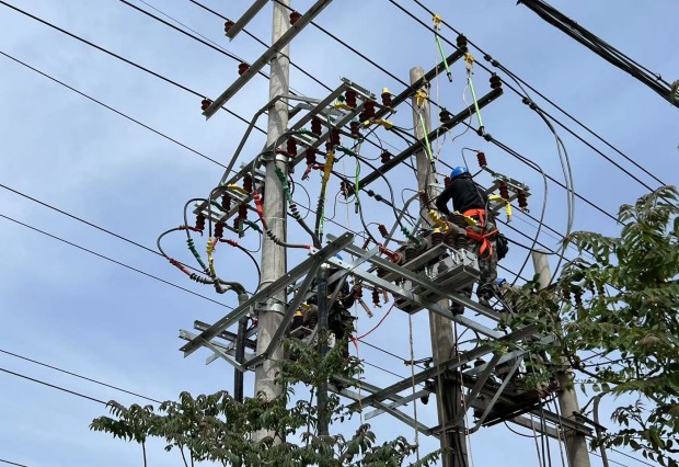 六五四供電公司奮戰(zhàn)8小時，順利完成新線路投運