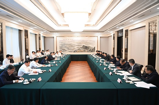 華能集團(tuán)溫樞剛、鄧建玲拜會(huì)遼寧省委書記郝鵬