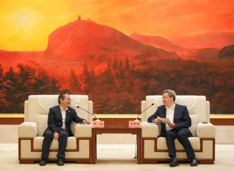 中國(guó)能建黨委常委、副總經(jīng)理吳云與南通市委書記、市長(zhǎng)吳新明會(huì)談
