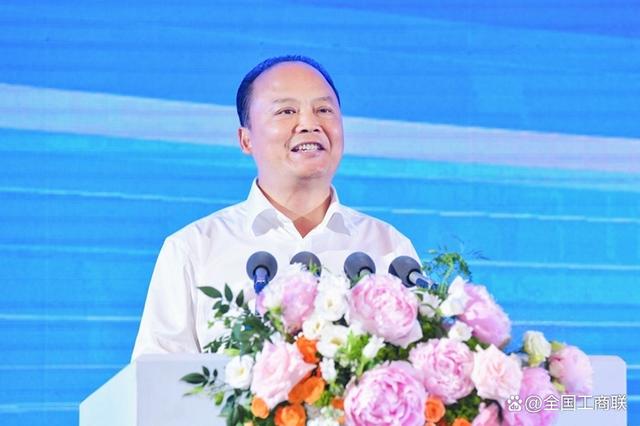 全國工商聯(lián)副主席，通威集團董事局主席劉漢元：加快建設(shè)可再生能源 構(gòu)建川渝清潔能源一體化