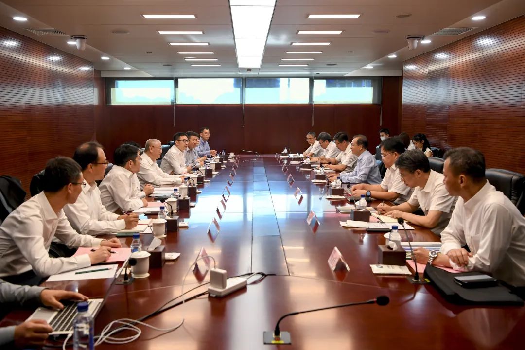 華電集團(tuán)黨組書記、董事長江毅會見隆基綠能總裁李振國