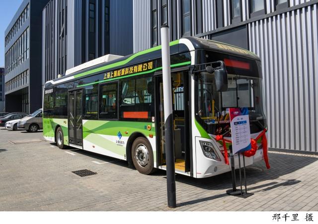 到2025年力爭(zhēng)發(fā)展燃料電池汽車(chē)超過(guò)10000輛，《上海交通領(lǐng)域氫能推廣應(yīng)用方案》發(fā)布