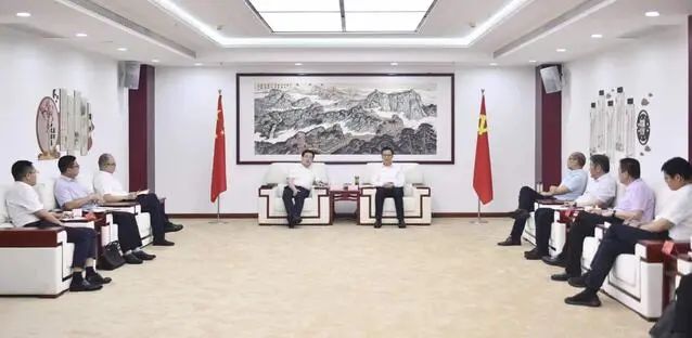 漯河市委書記秦保強(qiáng)、市長黃鈁會見中國電建華中區(qū)總部黨委書記、總經(jīng)理蹇尚友一行