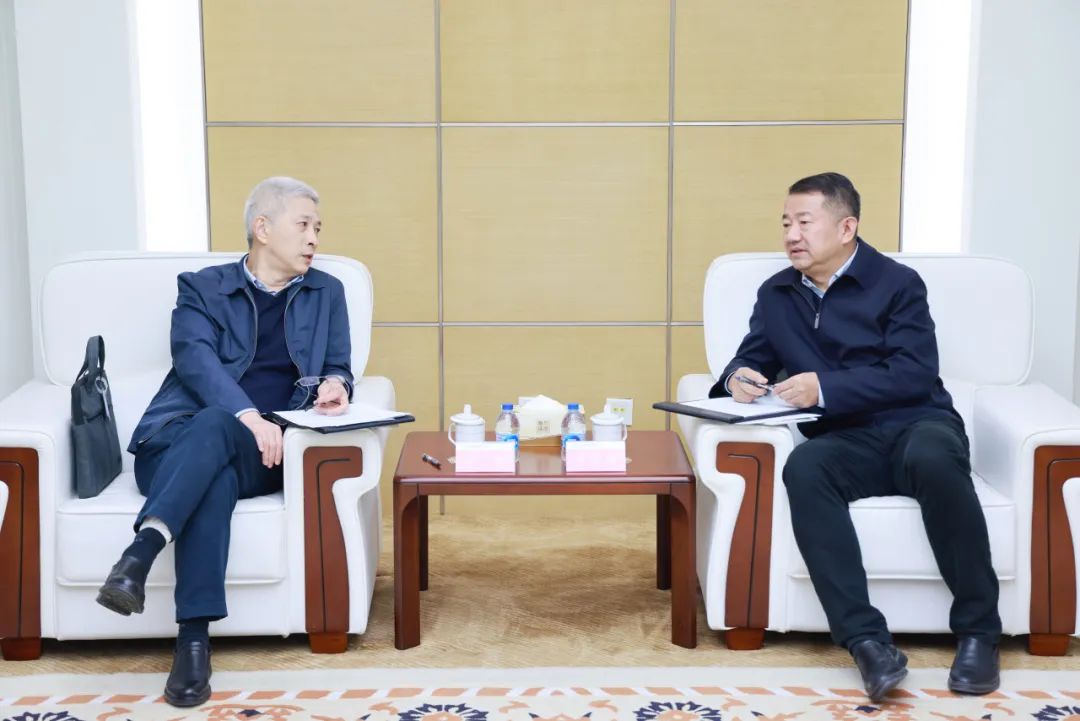 中國一重集團(tuán)黨委書記、董事長徐鵬一行拜訪大唐環(huán)境黨委書記、董事長朱利明