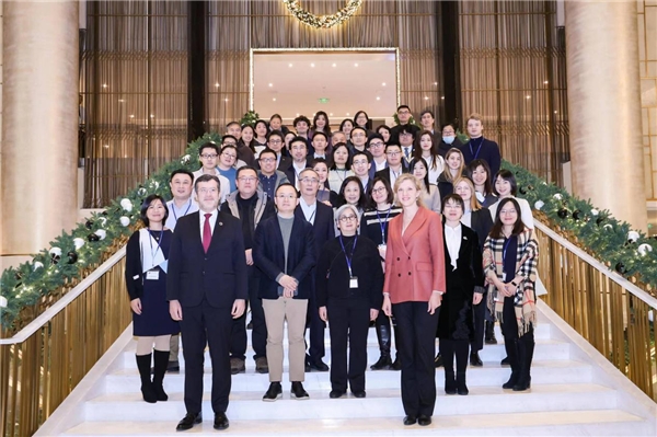 愛旭持續(xù)發(fā)力中歐新能源市場，為零碳未來注入更多活力