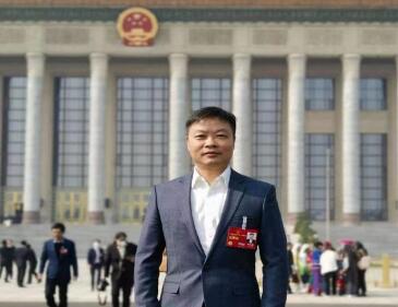 【兩會好聲音】全國人大代表、小鵬汽車董事長何小鵬：探索限定場景無人駕駛法規(guī)，助力車網(wǎng)融合和低空經(jīng)濟騰飛