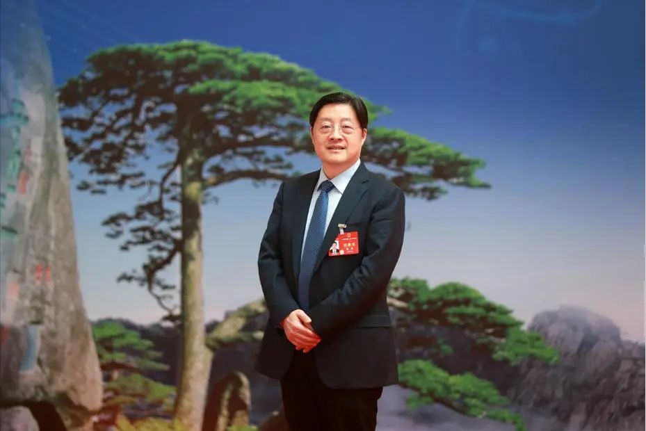 【兩會好聲音】全國人大代表、國網(wǎng)安徽電力董事長楊勇：為推動可再生能源高質(zhì)量發(fā)展提供法治保障