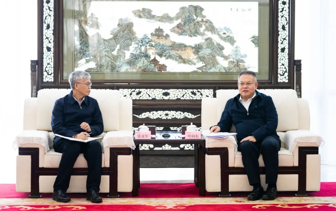 華電集團黨組副書記、董事、總經(jīng)理葉向東會見東方電氣董事、總經(jīng)理、黨組副書記張彥軍