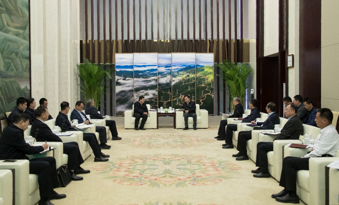國家電投董事長劉明勝、總經(jīng)理栗寶卿與國家電網(wǎng)公司董事長、黨組書記張智剛會談