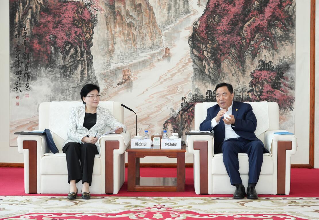 中國能建黨委書記、董事長宋海良與江蘇省委常委、南京市委書記韓立明會談