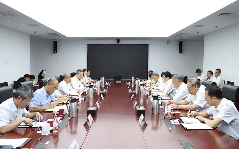 國家電網(wǎng)公司董事長、黨組書記張智剛拜訪懷柔實(shí)驗(yàn)室并交流座談