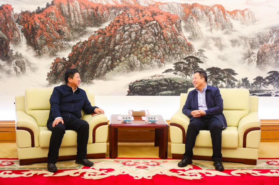 大唐甘肅公司黨委書記、董事長(zhǎng)王建偉與甘肅電投集團(tuán)黨委書記、董事長(zhǎng)蒲培文會(huì)談